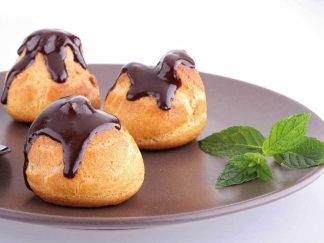20 PROFITEROLES CHANTILLY SAUCE CHOCOLAT