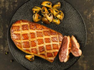 MAGRET DE CANARD CRU AUX CEPES