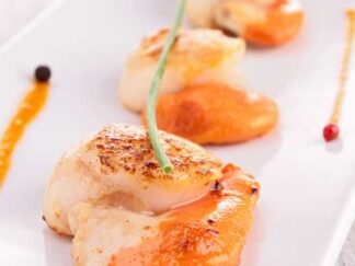 NOIX DE ST JACQUES AVEC CORAIL